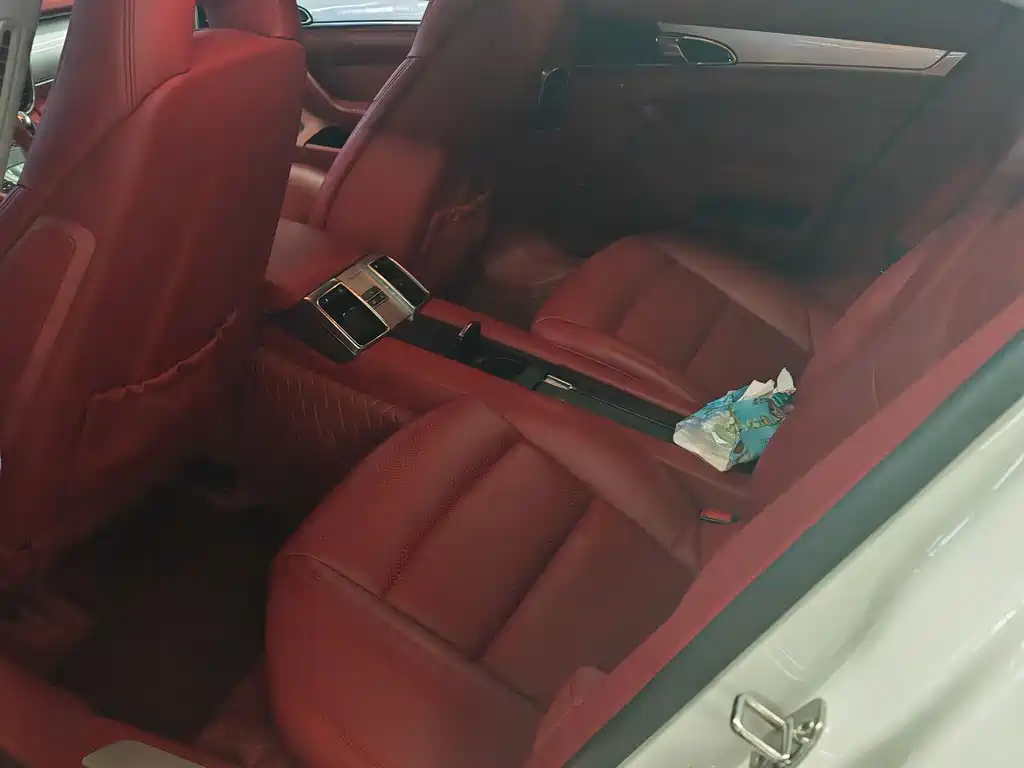 Porsche Panamera — миниатюра 7