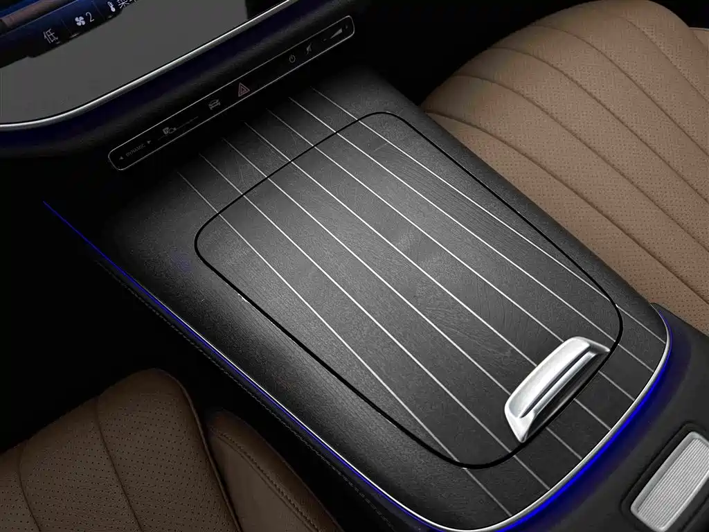 Mercedes-Benz E-Class — миниатюра 12
