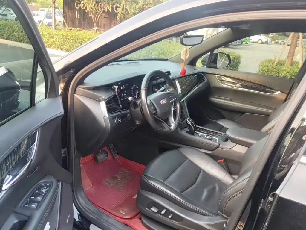 Cadillac XT6 — миниатюра 7