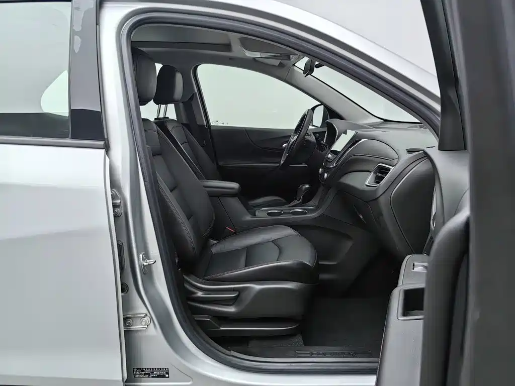 Chevrolet Equinox — миниатюра 23