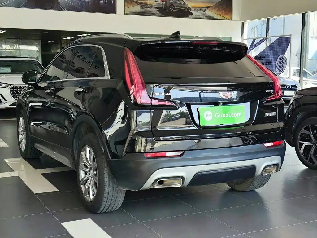 Cadillac XT4 — миниатюра 5