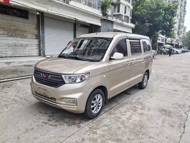 WULING AUTOMOBILE WULING HONGGUANG V 2021