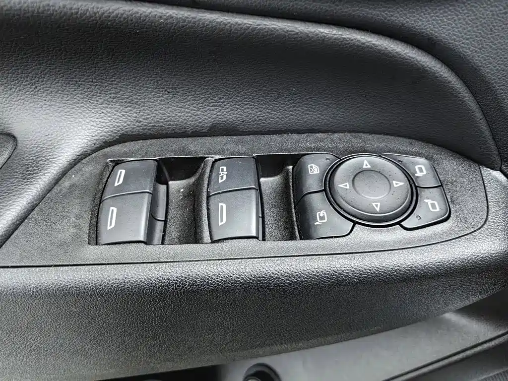 Chevrolet Equinox — миниатюра 9