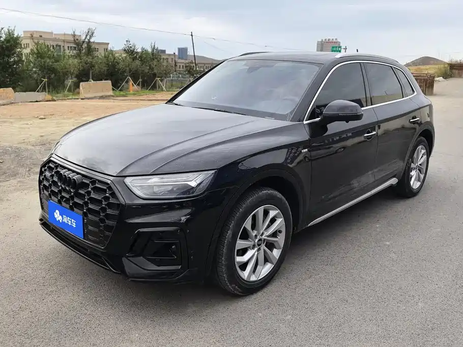 奥迪Q5L 2023款 40T 豪华动感型 2023