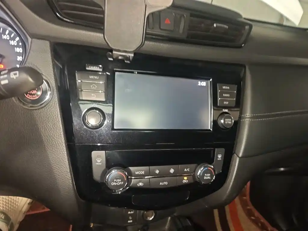 Nissan X-Trail — миниатюра 13