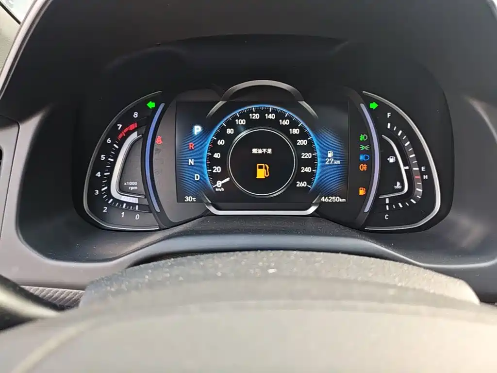 Hyundai Elantra — миниатюра 12