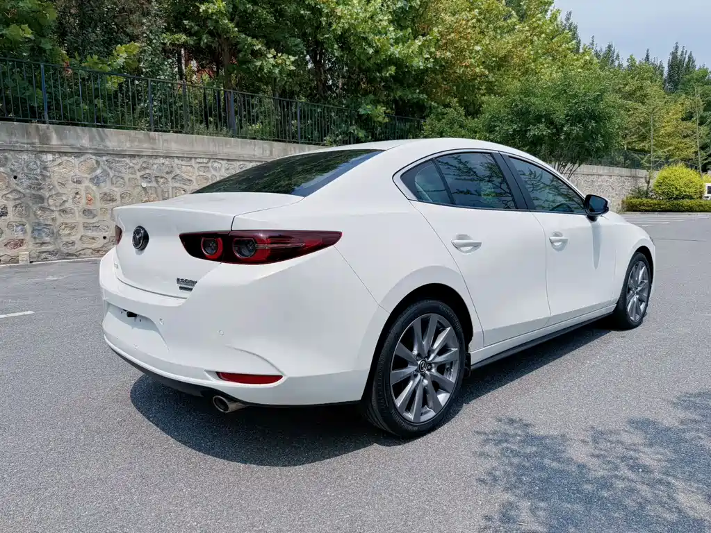Mazda 3 Axela — миниатюра 4