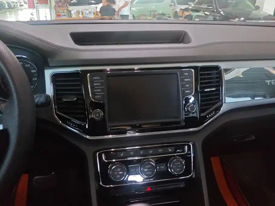 Volkswagen Teramont — миниатюра 13