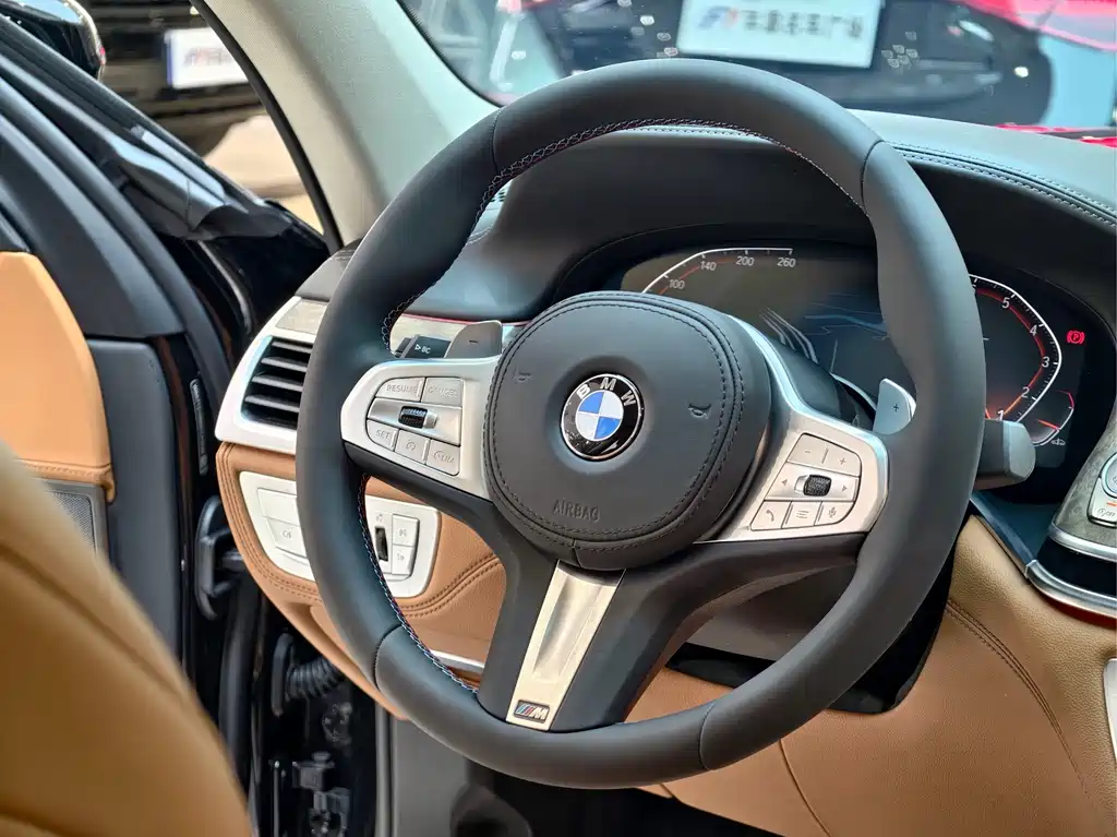 BMW 7 Series — миниатюра 20