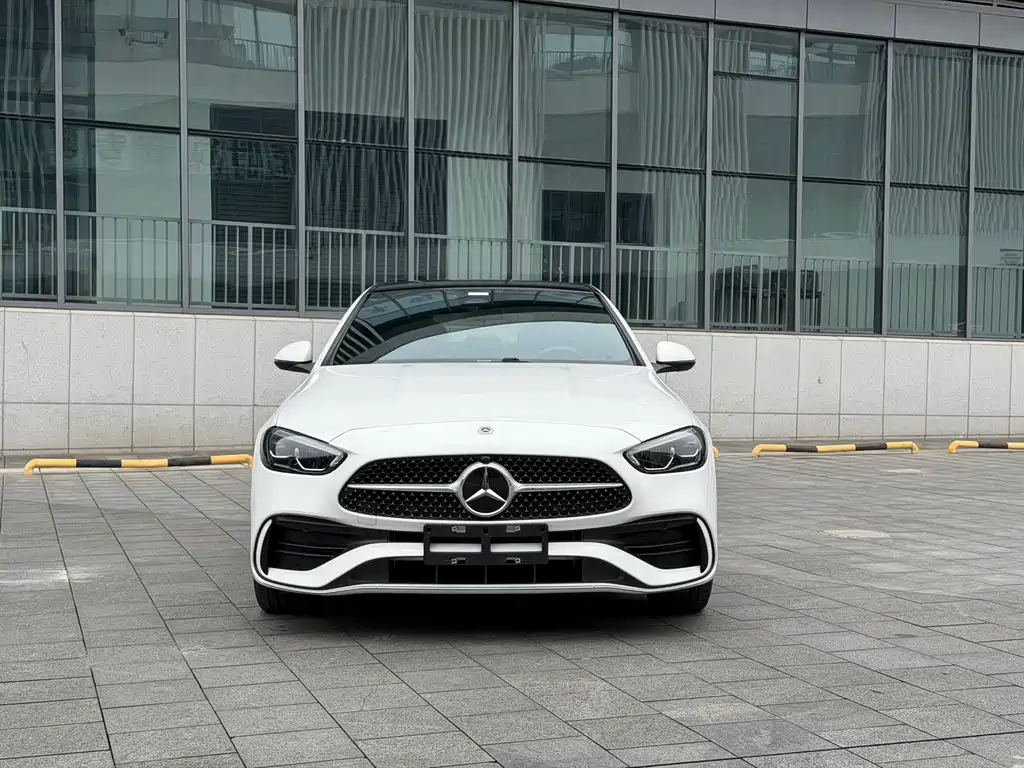 Mercedes-Benz C-Class — миниатюра 3