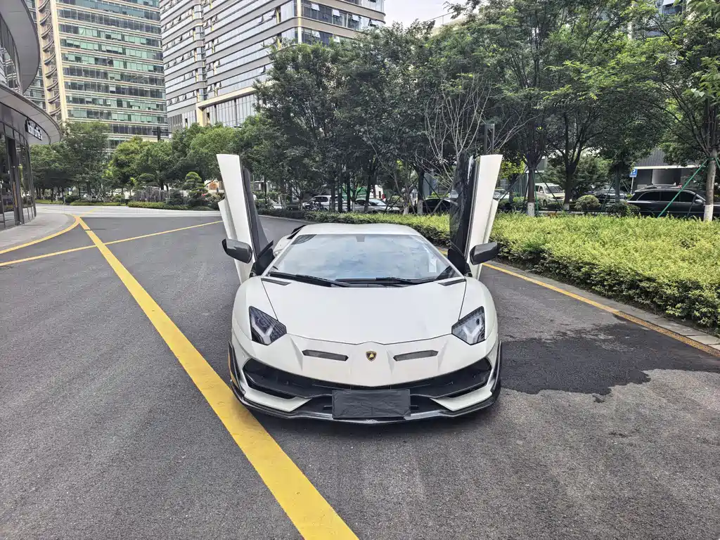 Lamborghini Aventador 2011 LP 700-4