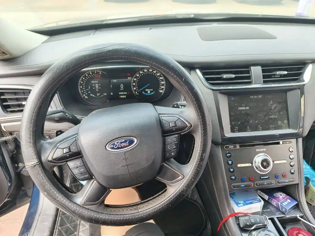 Ford Taurus — миниатюра 10