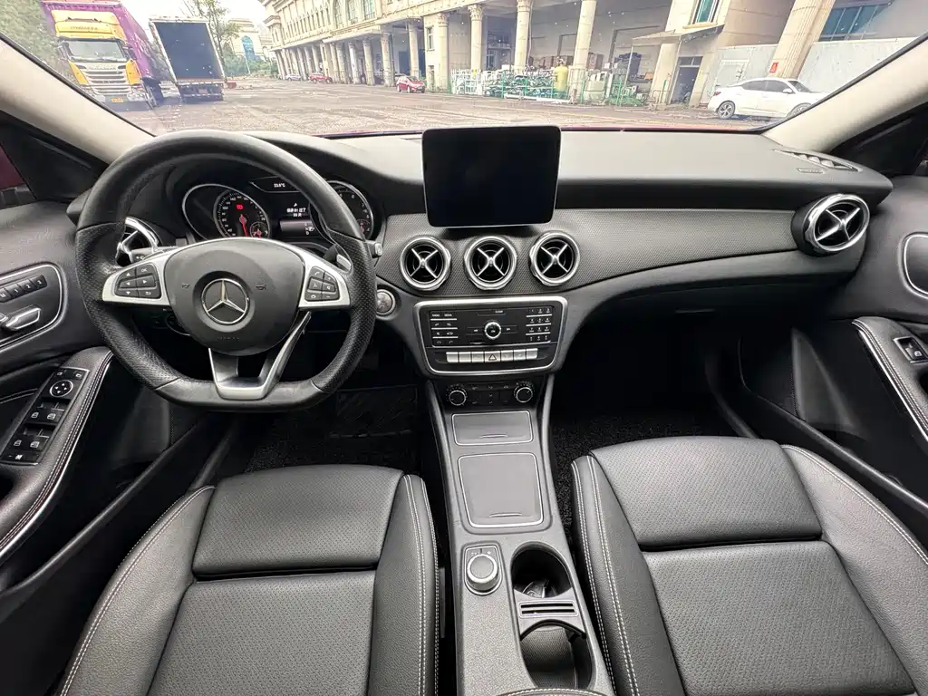 Mercedes-Benz GLA — миниатюра 6