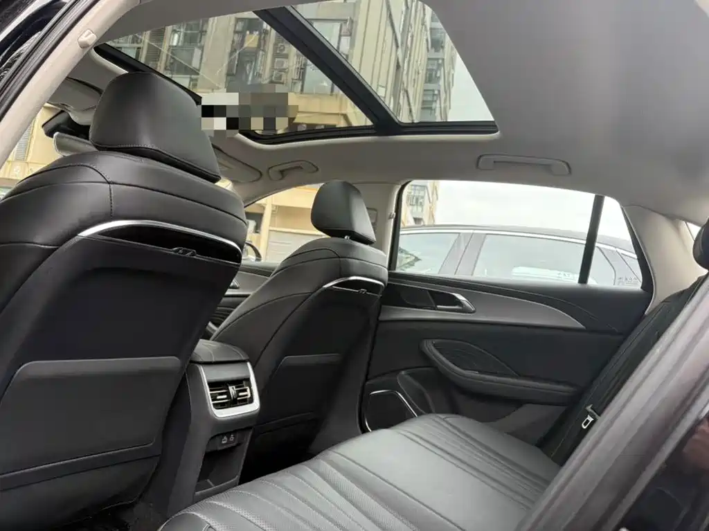 Hongqi Hongqi H5 — миниатюра 12