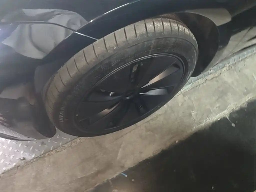 Tesla Model 3 — миниатюра 23