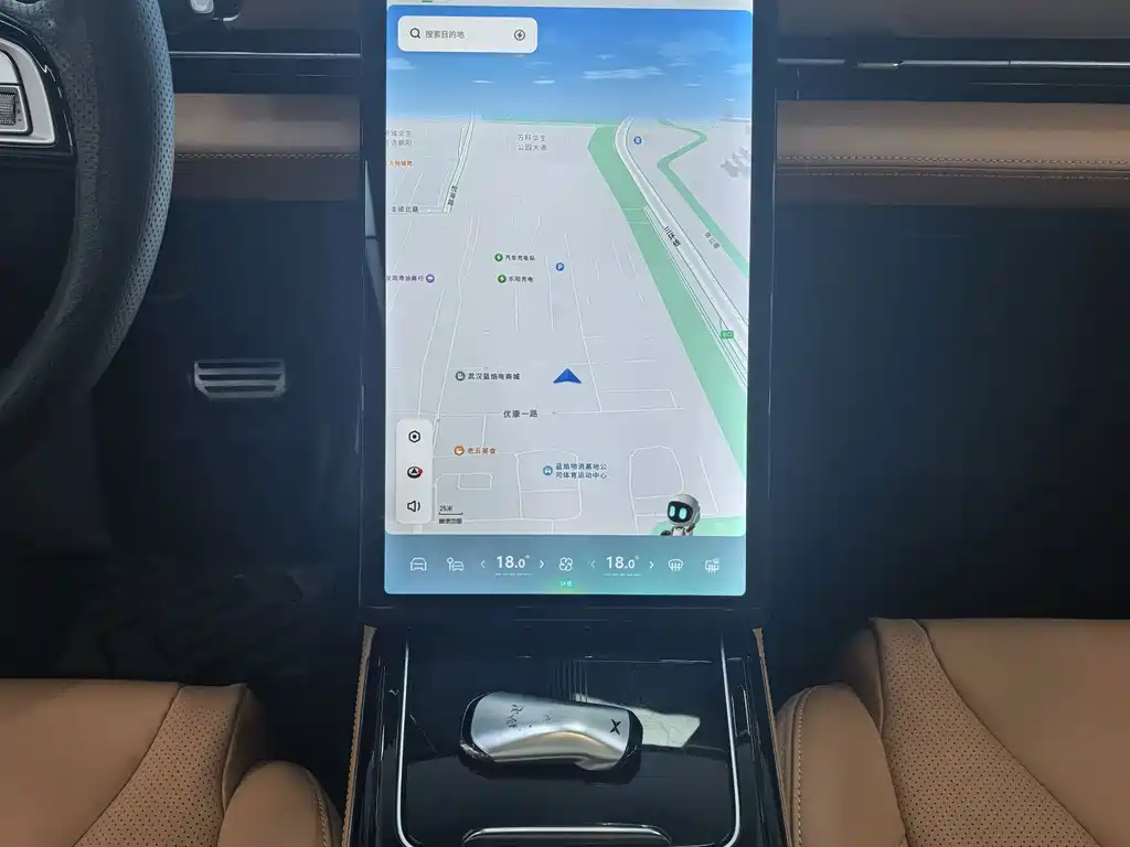 XPeng P5 — миниатюра 10
