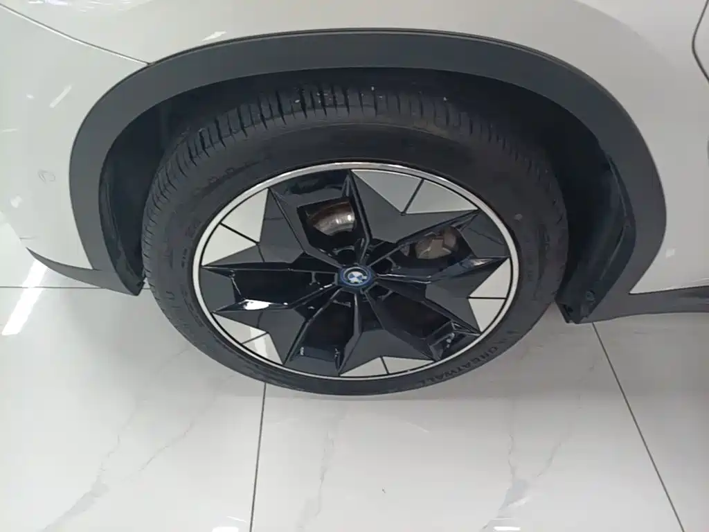 BMW iX3 — миниатюра 23