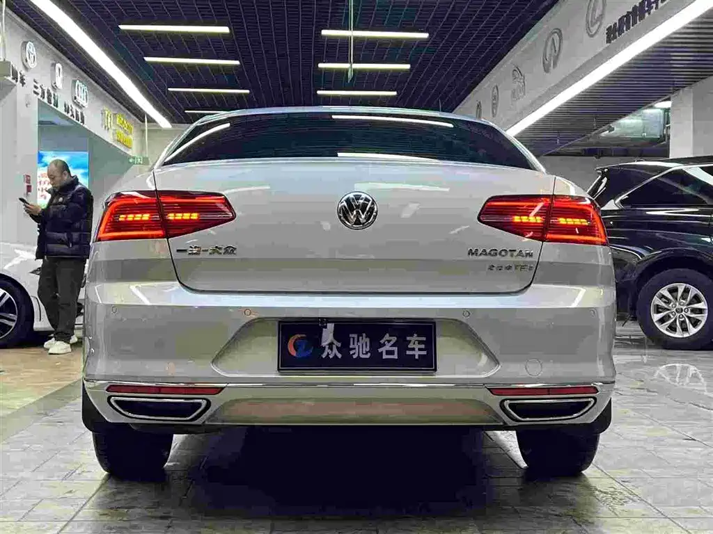 Volkswagen Magotan 2017 330TSI DSG Luxury