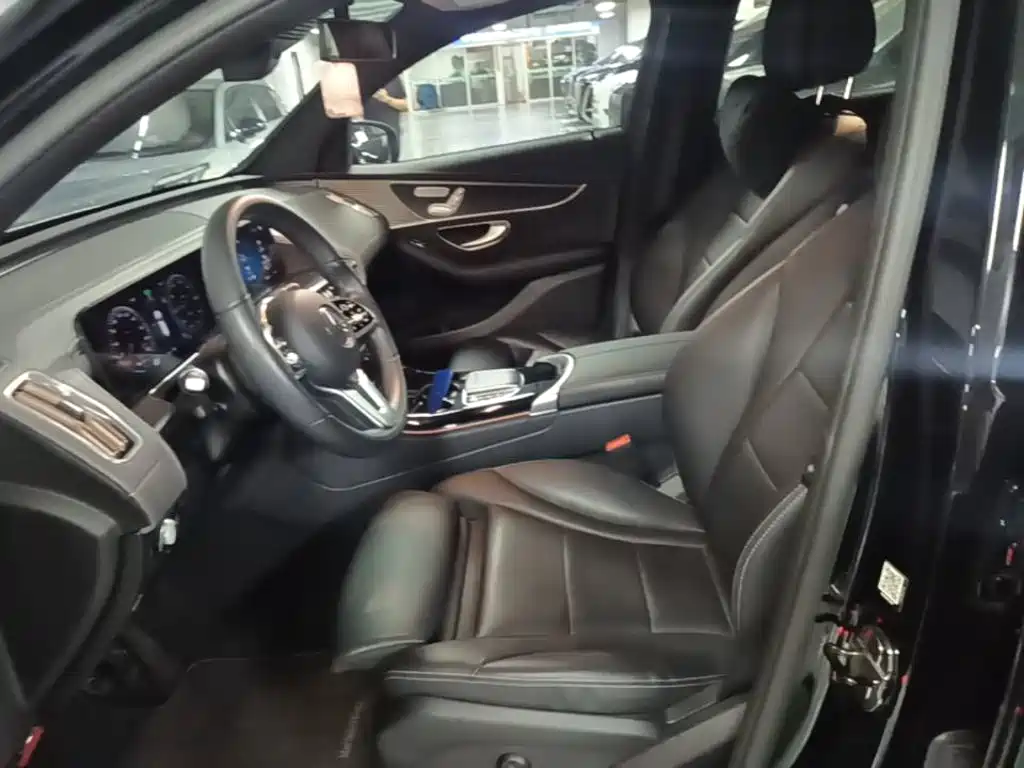 Mercedes-Benz EQC — миниатюра 15
