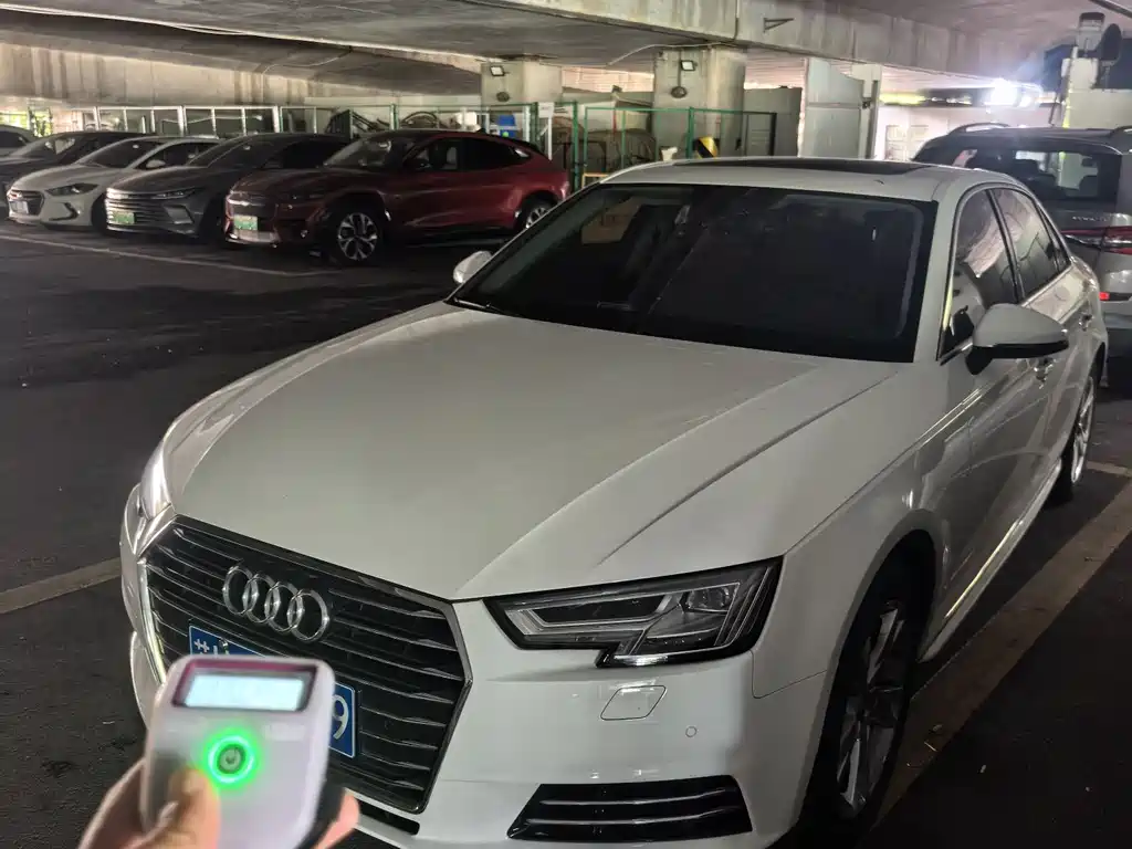 Купить Audi A4L