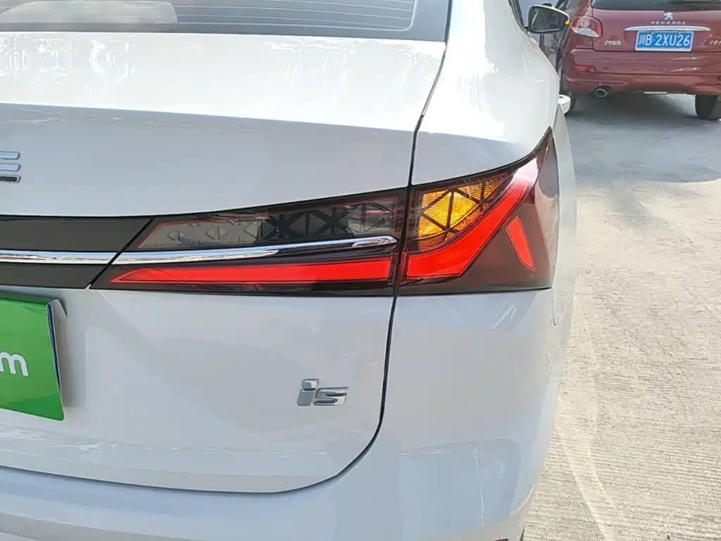Roewe i5 — миниатюра 8