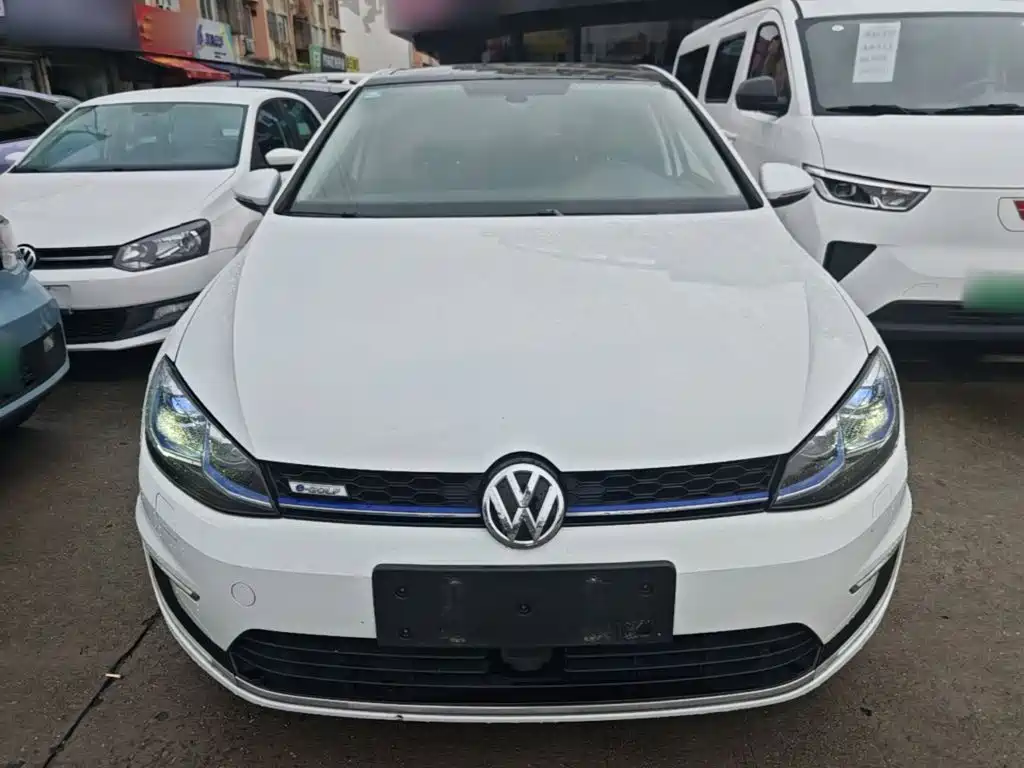 Volkswagen Golf EV — миниатюра 3