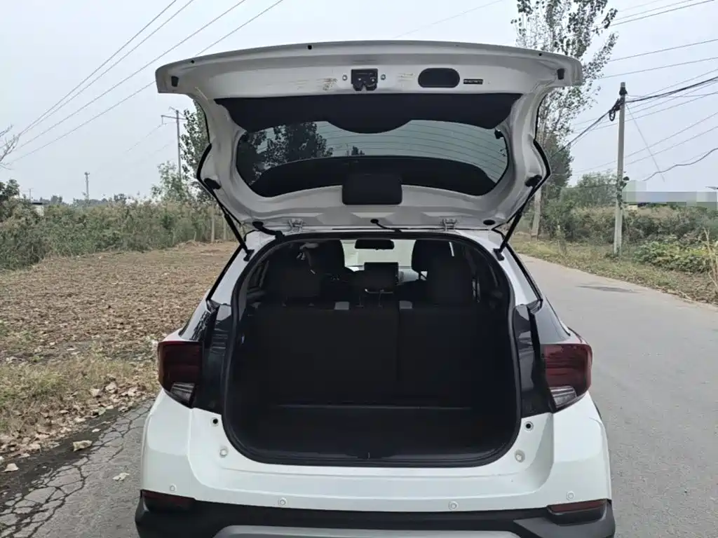 Toyota Yaris L — миниатюра 19