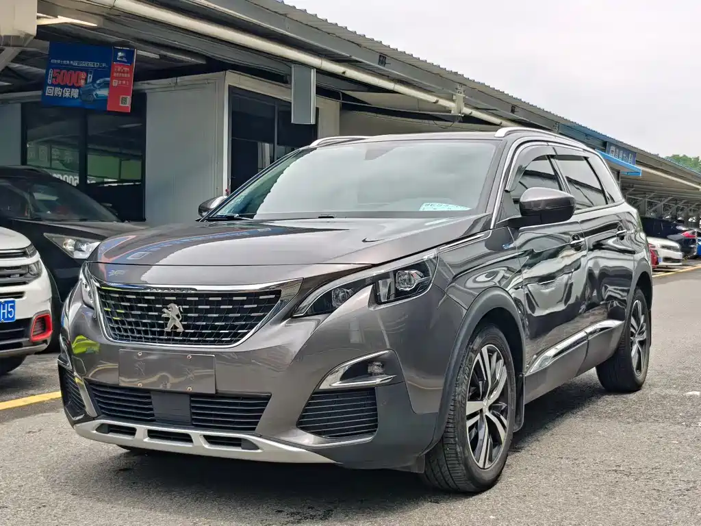 Купить Peugeot 5008