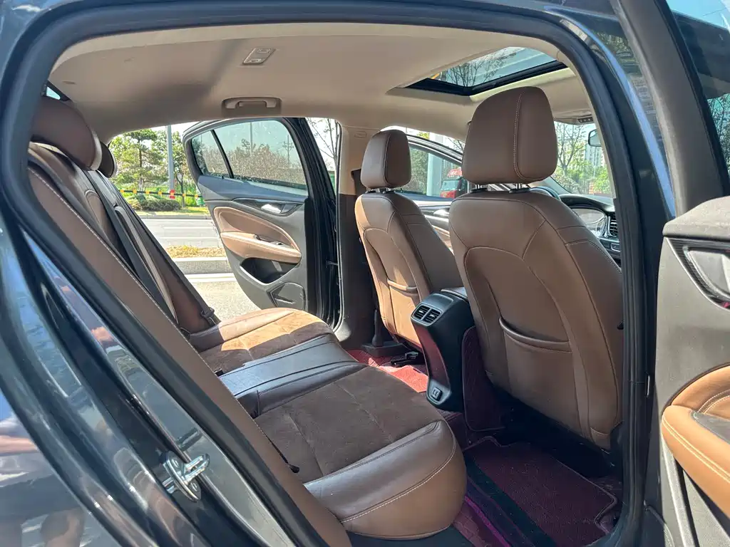 Buick Regal — миниатюра 9