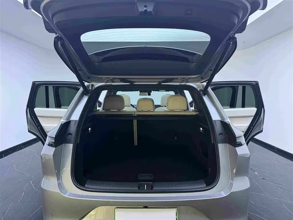 Li Auto Li L6 — миниатюра 17