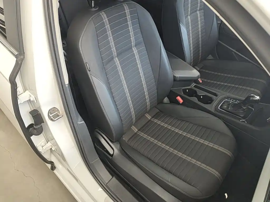Volkswagen Lavida — миниатюра 25