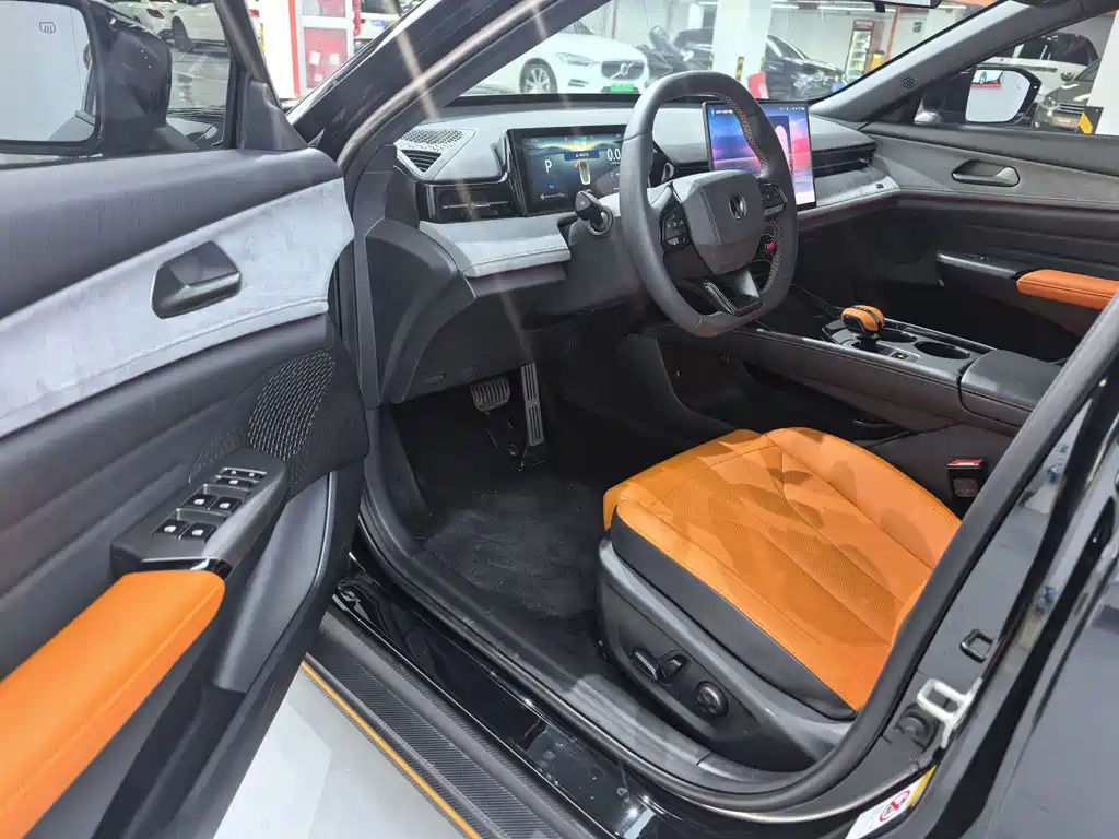 Changan UNI-V — миниатюра 4