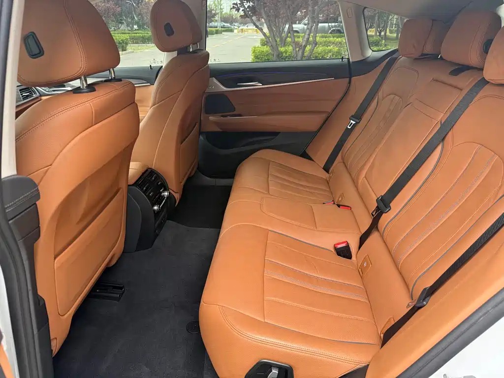 BMW 6 Series GT — миниатюра 7