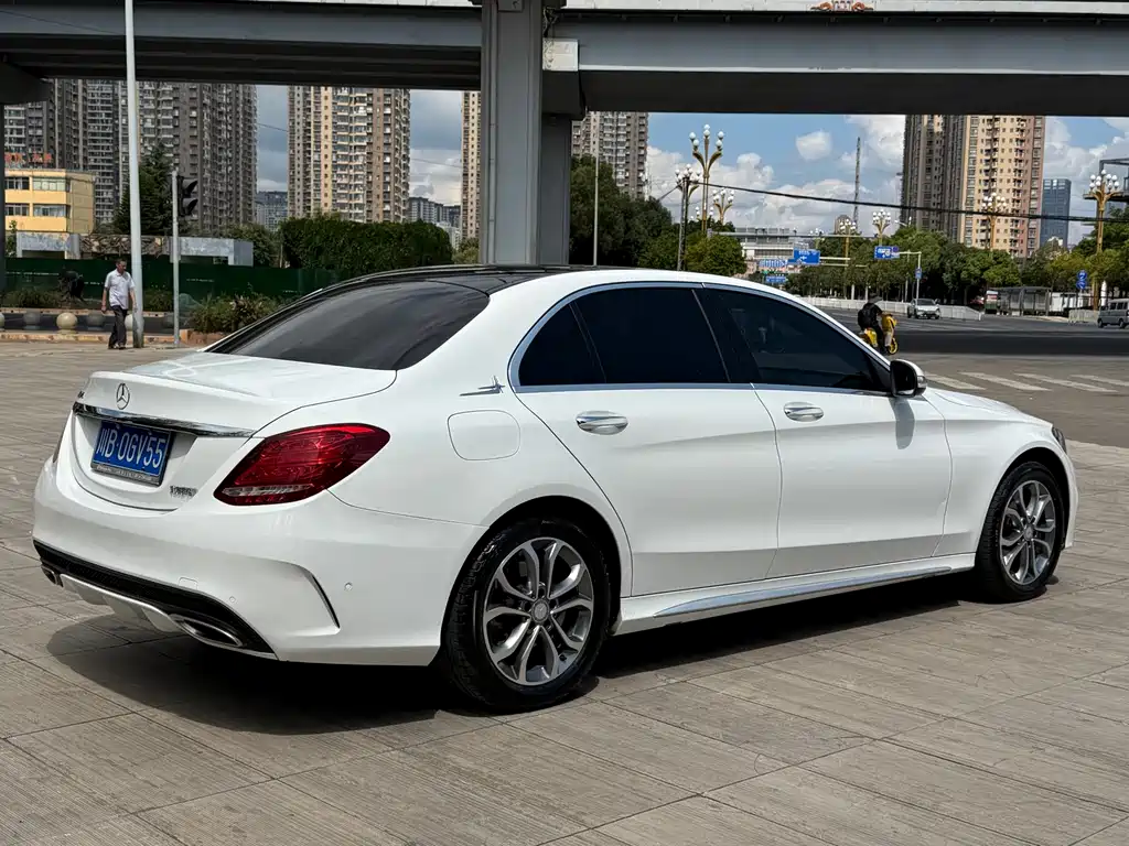 Mercedes-Benz C-Class — миниатюра 4