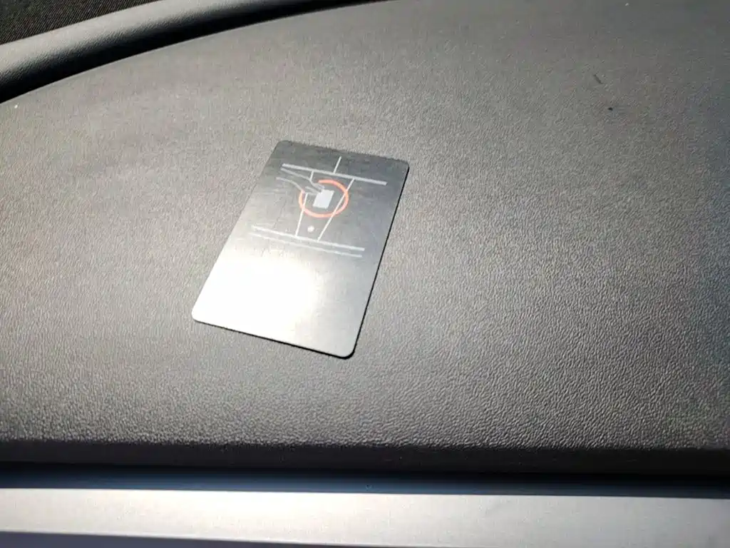 Tesla Model 3 — миниатюра 9
