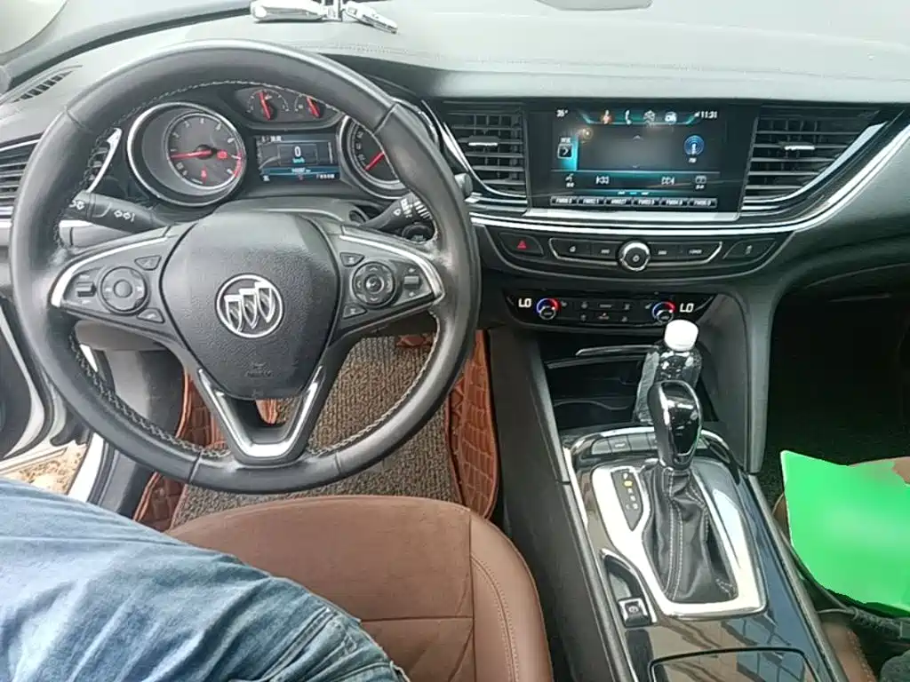 Buick Regal — миниатюра 10