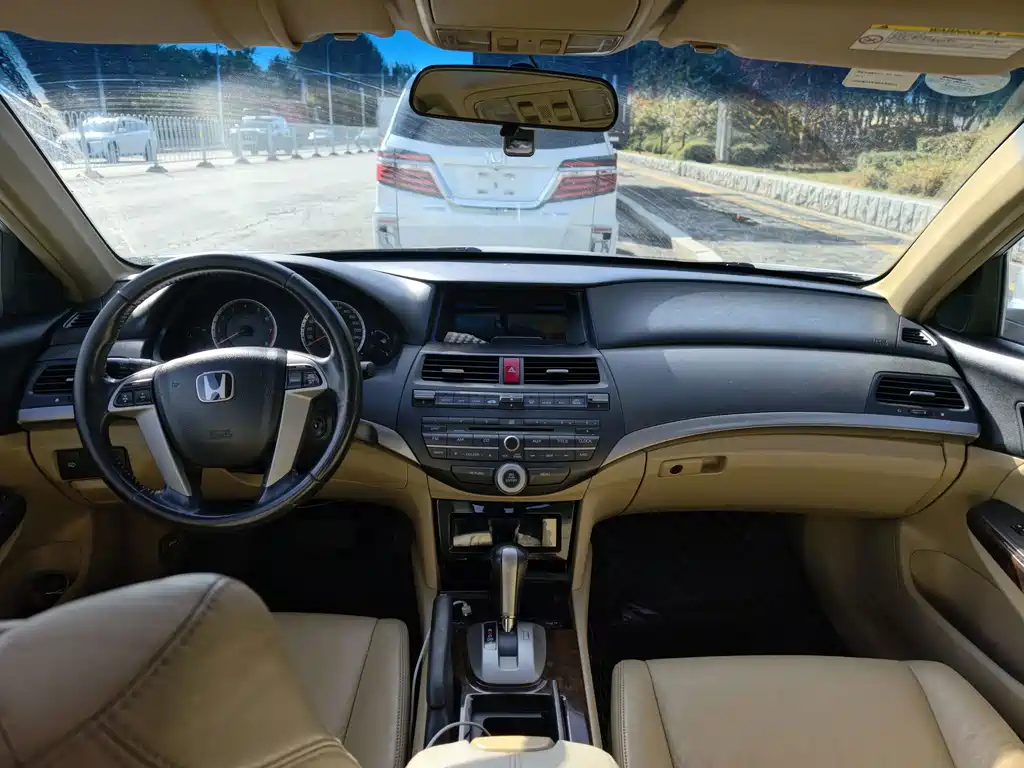 Honda Accord — миниатюра 4