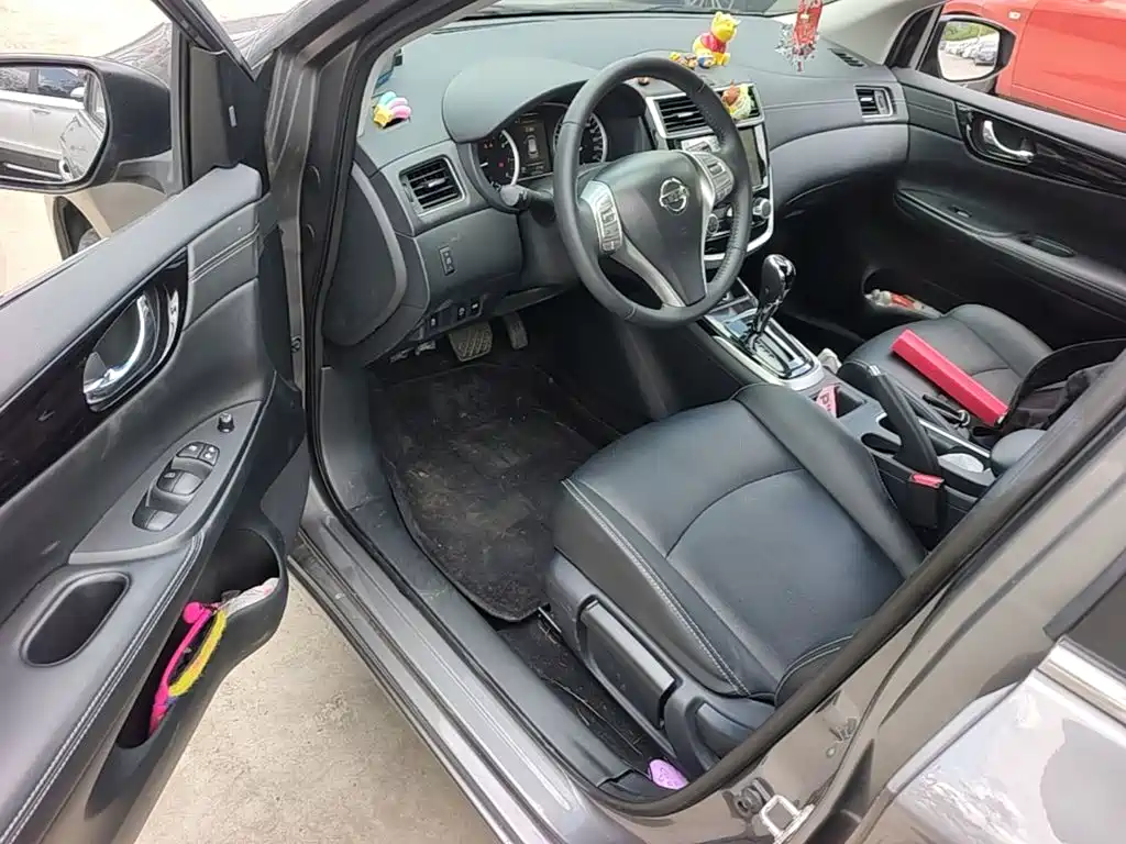 Nissan Tiida — миниатюра 16