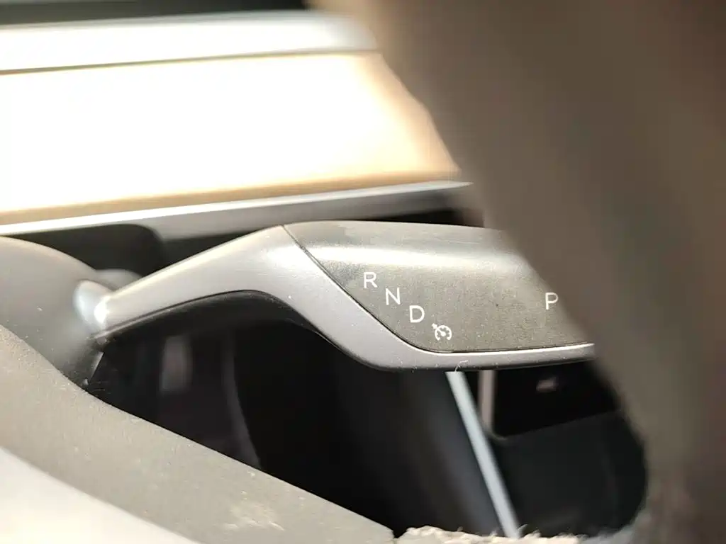 Tesla Model 3 — миниатюра 14