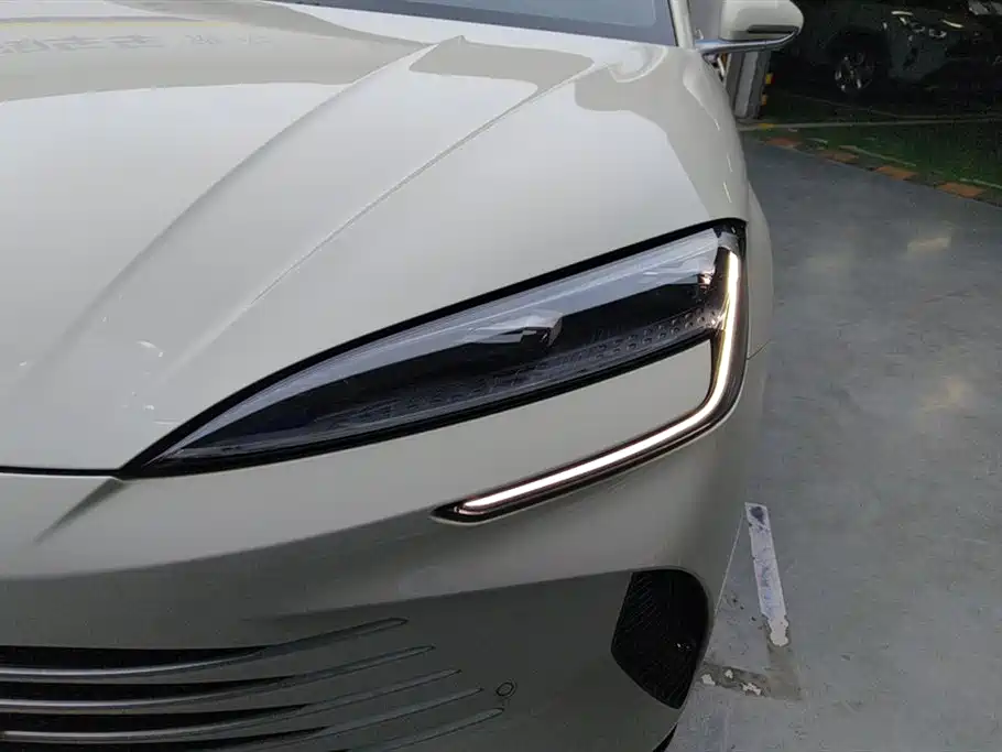 BYD Seal 2023 DM-i 1.5L 121km Luxury