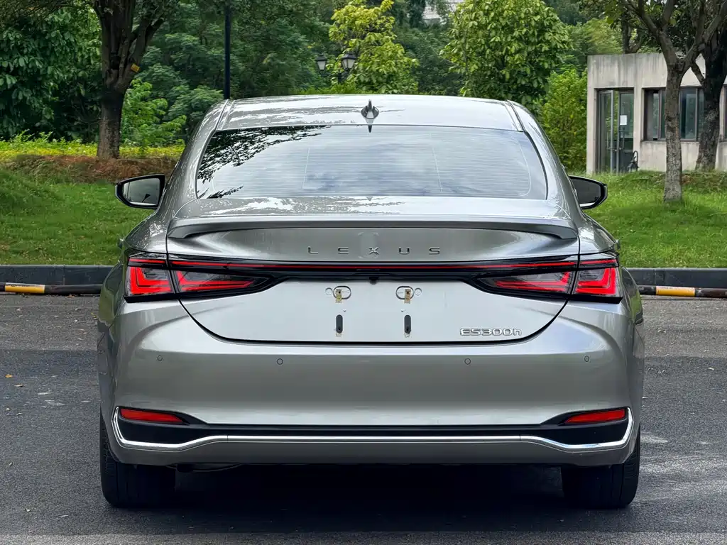 Lexus ES — миниатюра 3