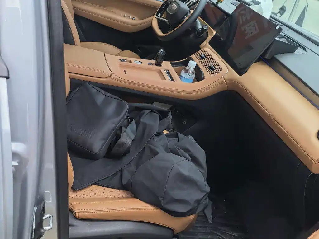 Geely Boyue L — миниатюра 4