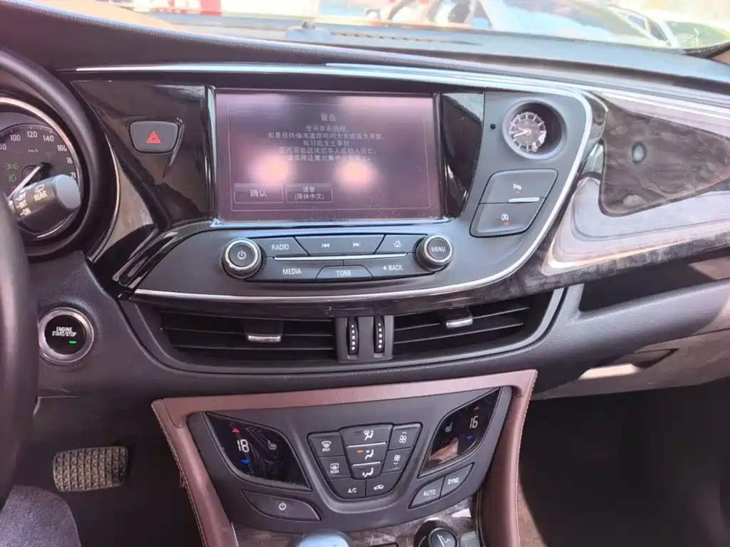 Buick Envision Plus — миниатюра 13
