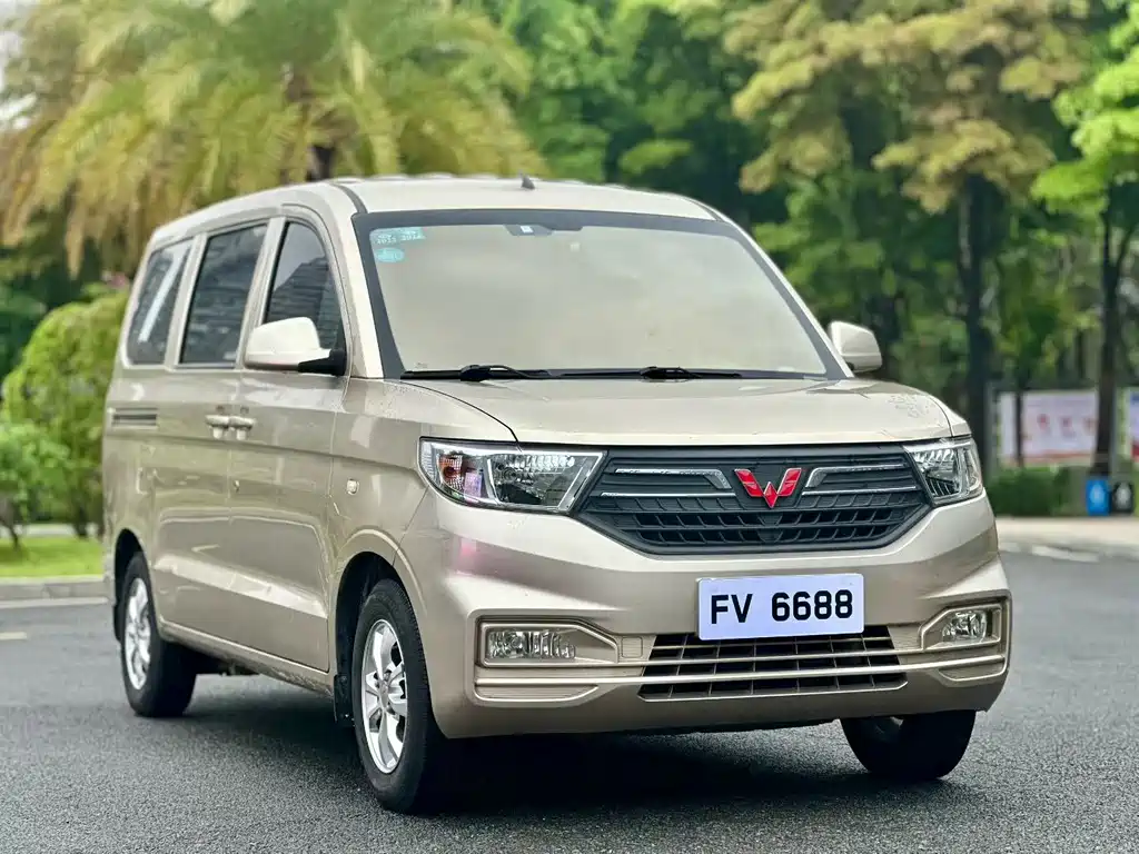 Wuling Hongguang V — миниатюра 3