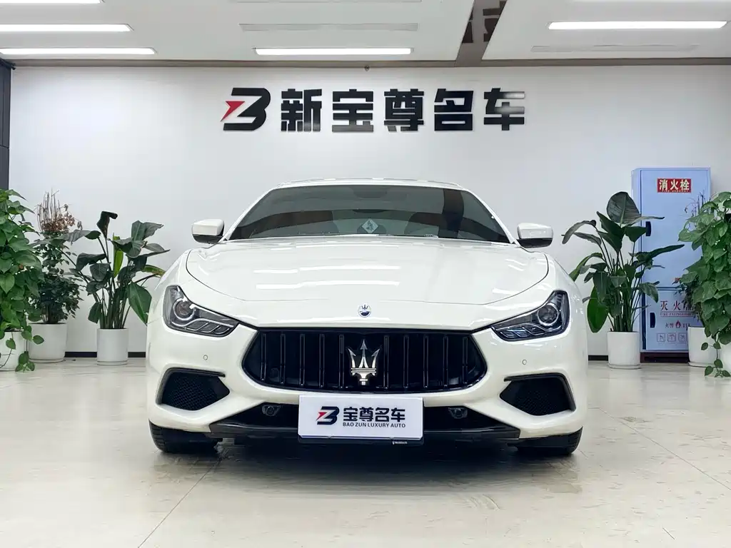 MASERATI GHIBLI