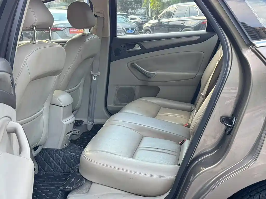 Ford Mondeo Zhisheng — миниатюра 6
