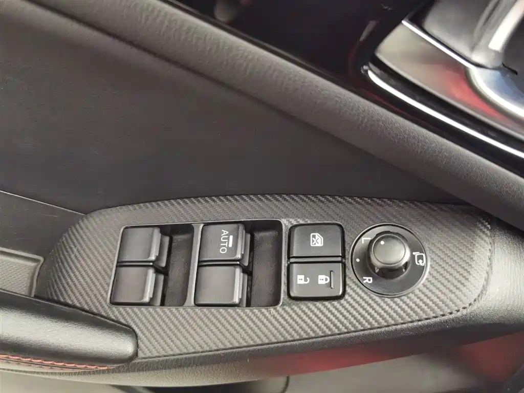 Mazda Mazda3 3 2014 2.0L AT Flagship
