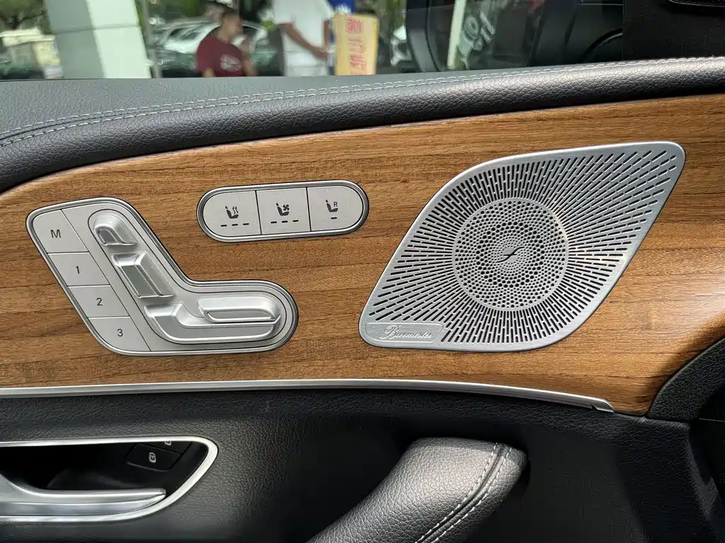 Mercedes-Benz GLE (Import) — миниатюра 18