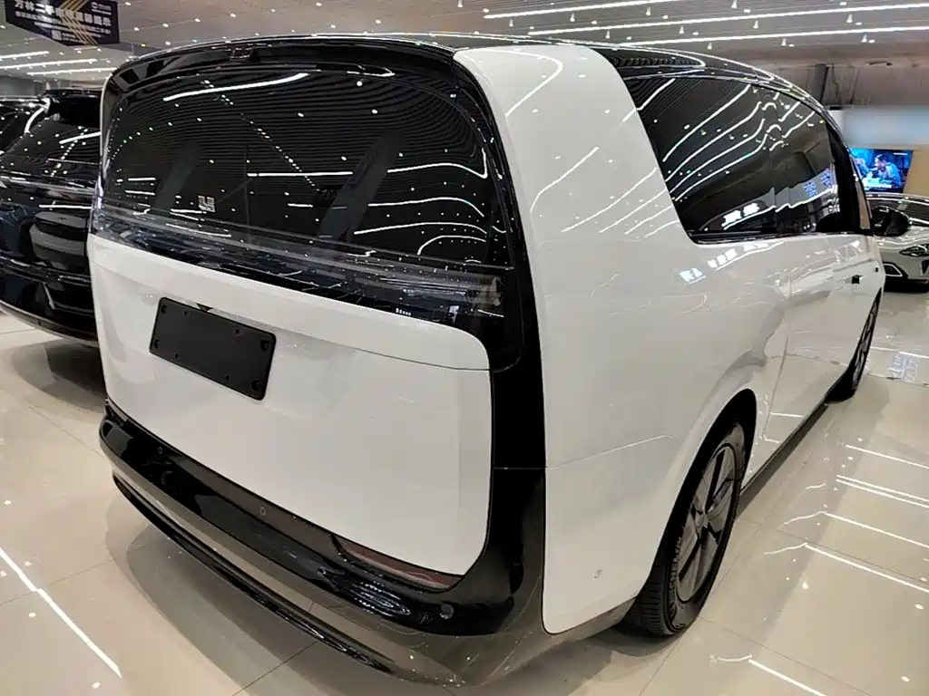 Li Auto Li MEGA — миниатюра 7
