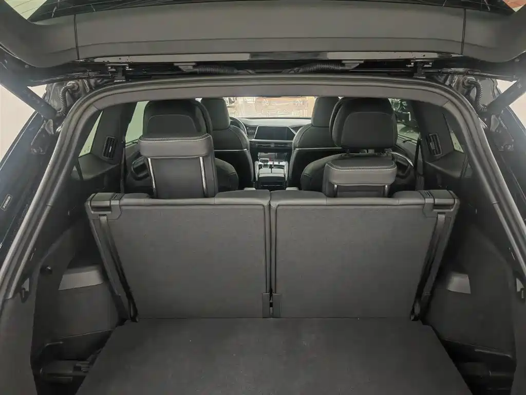 Audi Q6 — миниатюра 16